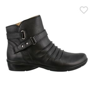 naturalizer cora boots